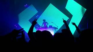 quotMadeon  Zephyrquot  Live in Seattle [upl. by Kcirdot248]