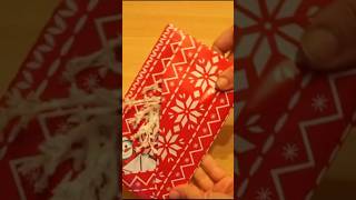 Let it snow ⛄️ Gift wrapping with pockets 🎁 Geschenk einpacken mit Kartenfach christmas [upl. by Yeleen]