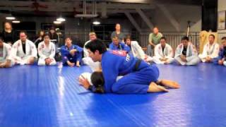 Kayron Gracie Teaching  Side Mount Lapel Choke [upl. by Frieder]