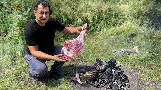 UNDERGROUND LAMB LEG RECIPE  COOKING LEG OF LAMB UNDERGROUND  SPECIAL WILDERNESS COOKING RECIPES [upl. by Ellenor]