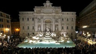 Torna la magia della Fontana di Trevi [upl. by Genni]