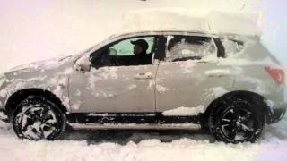 Nissan Qashqai 20 4x4 in snow [upl. by Eidak]