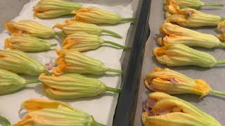 FIORI DI ZUCCA RIPIENI AL FORNO [upl. by Ahsinit541]