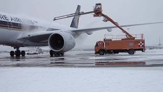 Neve a Malpensa lo spettacolo è incredibile [upl. by Ralyt]