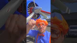 Blippi aprende sobre aviones ✈️💙🧡 Videoeducativos BlippiEspañol Shorts [upl. by Bellina]