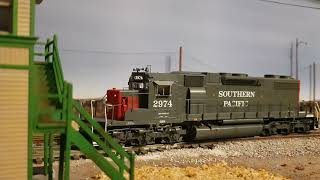 SP Trains  Scaletrains with ESU Loksound 5 SP 2974 [upl. by Skcirdnek]