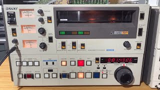 Sony BVU870 UMatic SP VTR [upl. by Noman]