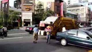 Garbage truck in Taiwan [upl. by Eldwen]