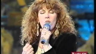 CATERINA CASELLI  BISOGNEREBBE NON PENSARE CHE A TE SANREMO 90mpg [upl. by Stolzer]