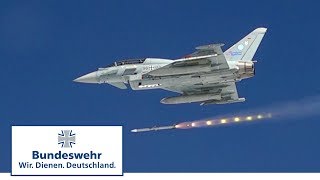 Eurofighter im Luftkampf Angriff mit Raketen  Bundeswehr [upl. by Alrad]