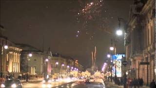 Batteriefeuerwerk auf dem Auto  Silvester 2011 Feuerwerk Polizei [upl. by Lundeen389]