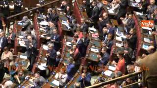 Sì della Camera alle Unioni Civili la standing ovation dei deputati PD [upl. by Leupold312]