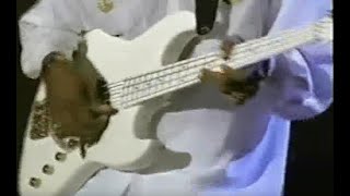 Larry Graham bass Sly amp Family Stone medley live 1997 [upl. by Oba]