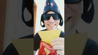 BungaBunga e o Doritos gigante amarelo Picante asmr food humor shorts [upl. by Llemart]