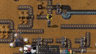 Factorio Noob Tube  Belt balancer and splitters [upl. by Kinata570]