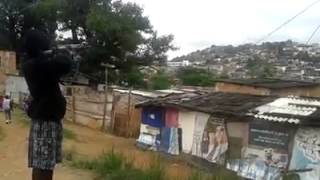 Bandido atirando a esmo no Complexo da Pedreira [upl. by Yaya]