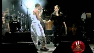 Calle 13 en vivo en el FIP  Un beso de desayuno [upl. by Natrav109]