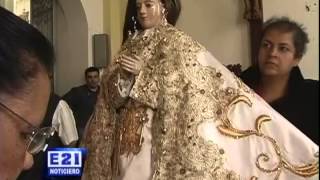 Realizan cambio de vestuario a nuestra santísima Virgen del Sagrario [upl. by Ransome135]