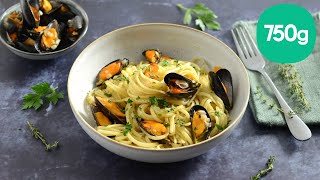 Recette de linguine aux moules et au vin blanc  750g [upl. by Enyamert]