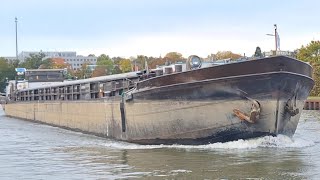 Binnenvaartschip de DOMFELS is toe aan een likje verf mooi gepruttel van de motor 💪⚓️ [upl. by Noimad]