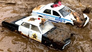 Coches Policías para Niños Atrapados en el Lodo  Police Cars for Children  Persecución Policial [upl. by Treiber237]