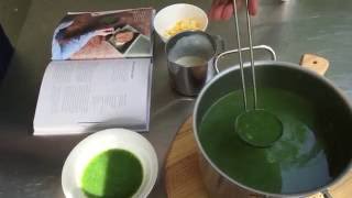 Brandnetelsoep Nettle Soup [upl. by Refinaj]