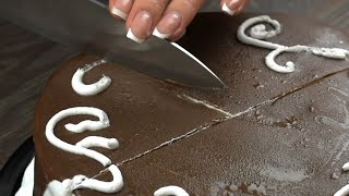 How to Cut a Round Cake 4 Ways [upl. by Hniv]