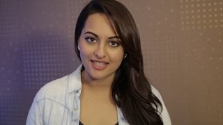 Sonakshi Sinha wishes all the subscribers of Erosnow Merry Christmas amp Happy New Year [upl. by Meryl]