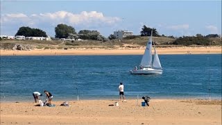 Etel Sous Le Soleil  Vacances  Août  PêcheurS Au Bord de lEau  Bretagne  France [upl. by Hartill323]