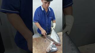 Queenfish  Amazing Knife Skills  How To Fillet Queenfish [upl. by Umont]