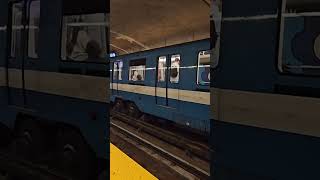 MR73 sur la ligne bleu du metro de montréal [upl. by Esenaj]