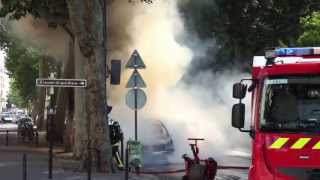 Voiture en feu avenue Rapp à Paris le 8 juillet 2013 [upl. by Wane]