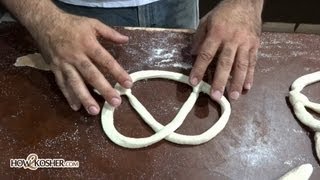 How To Make Kosher Soft Pretzel Recipe HD  איך להכין כעכים רכים כשרים [upl. by Gorlicki865]