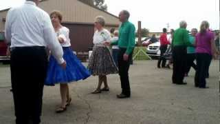 02 DAVE KREITER HAS NEW DANCERS TRY SQUARE DANCING AT LAMPETER FAIR [upl. by Farrington]