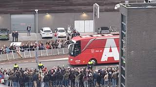 aankomst Spelersbus Ajax bij de Kuip [upl. by Anifad]