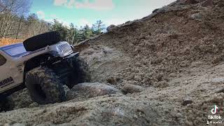 SCX24 Gladiator Quick climb [upl. by Ofilia]