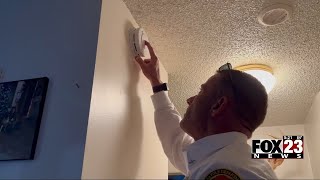 Video Tulsa Fire Department installs 150 free smoke detectors in an east Tulsa neighborhood [upl. by Senecal]