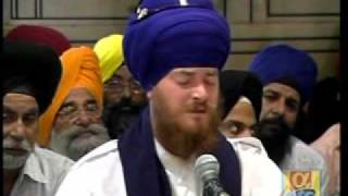 Ab Gur Ramdas Ko  Chardi Kala Jatha  Live Sri Harmandir Sahib [upl. by Colpin19]