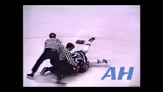 QMJHL Feb 2 1992 Robert GuilletVER v Marc BeaucageLAV Verdun College Francais Laval Titan [upl. by Eitirahc]