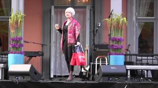 Hagekonsert på Aksept 2015 Lene Kongsvik Johansen quotSeniorenequot [upl. by Rihat]