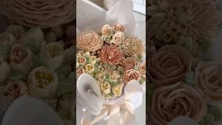 Cupcake bouquet What do you think cake cakedecorating cupcakes [upl. by Annaiuq]