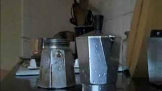 How to make Coffee in a Macchinetta [upl. by Swane]