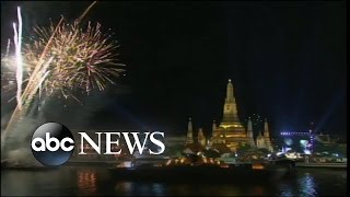 Bangkok Celebrates Arrival of 2016 [upl. by Betty697]