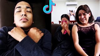 LARIN LLORANDO EN EL VELORIO DE LARIN JR 😭  TIKTOK DE LARIN ANTHONY CARLY  PREPÁRATE PARA REIR [upl. by Farmer]