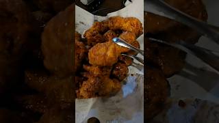 Kyochon chickenlifeinkorea korea chicken 교촌치킨 교촌허니콤보 [upl. by Sedinoel]