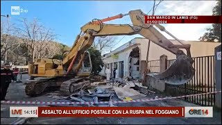 Foggia Assalto allufficio postale con al ruspa  Ore 14 del 01022024 [upl. by Airetnuhs]