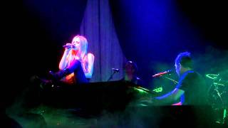 Avril Lavigne  Alice live  HMH Amsterdam 13092011 [upl. by Llebana288]