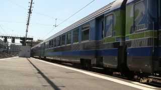 Trains Teoz et Intercités en gare de Paris Austerlitz le 25042013 [upl. by Brabazon]