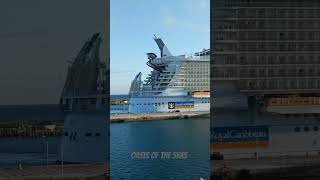 OASIS OF THE SEAS docked in Nassau Bahamas rccl cruiseship passengership [upl. by Oakes]