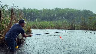 SERÁ QUE DEPOIS DO TEMPORAL ELES IRÃO EMBORA Muitos peixes nessa buraca [upl. by Brunelle205]